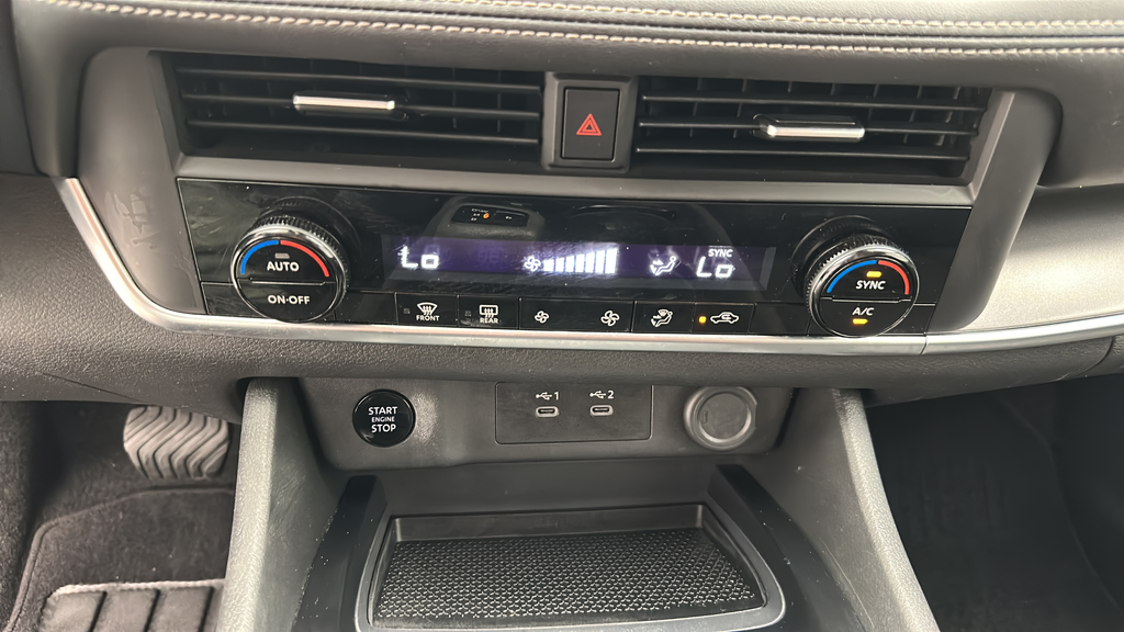 2024 Nissan Rogue SV