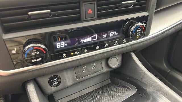 2025 Nissan Rogue SV