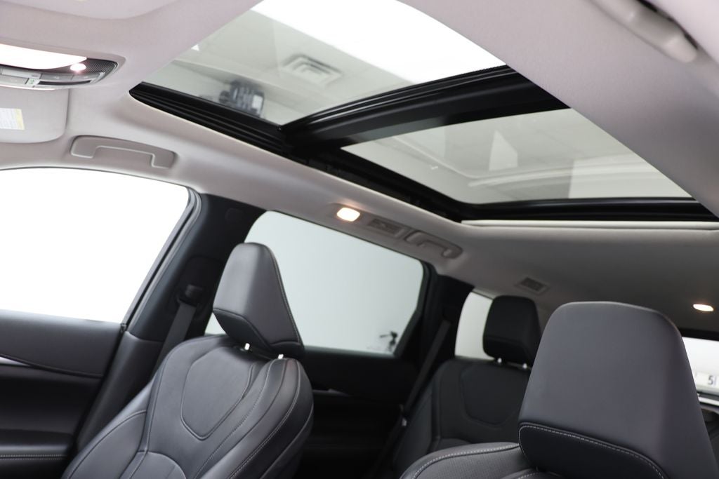 2023 INFINITI QX60 PURE