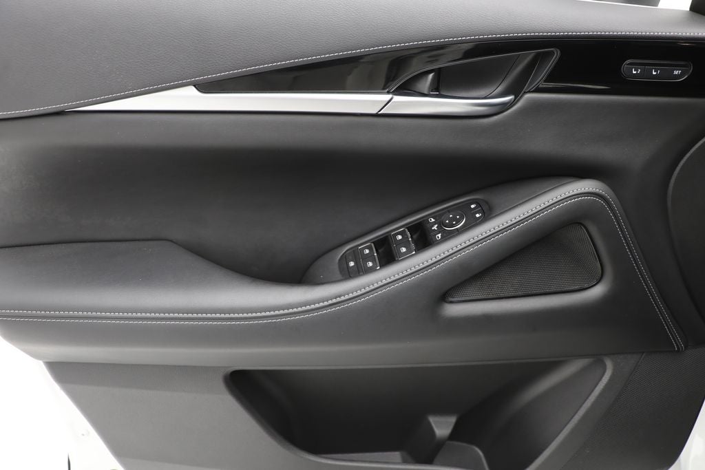 2023 INFINITI QX60 PURE