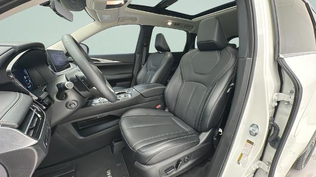 2024 INFINITI QX60 LUXE
