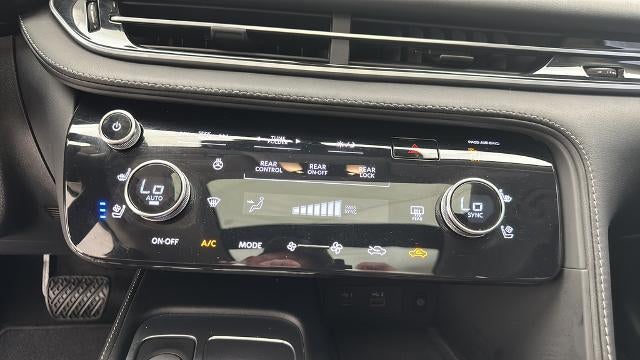 2024 INFINITI QX60 LUXE