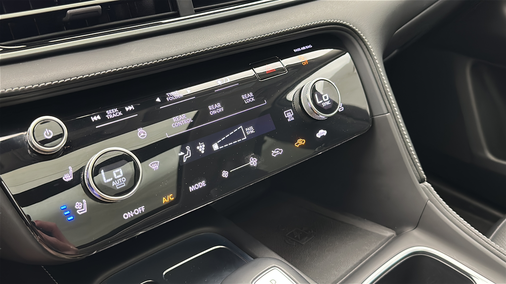 2023 INFINITI QX60 Sensory