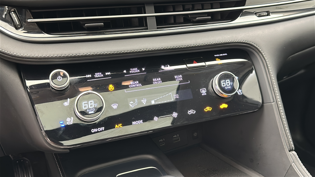 2023 INFINITI QX60 Sensory