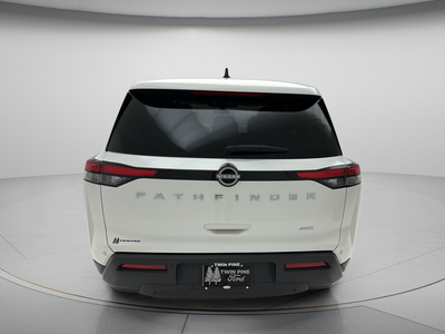 2024 Nissan Pathfinder S