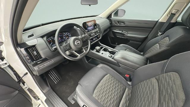 2024 Nissan Pathfinder S