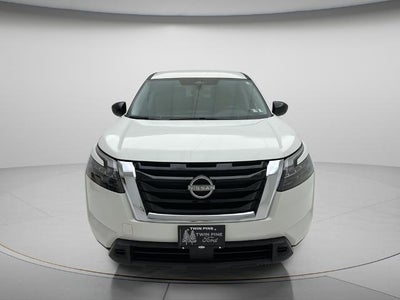 2024 Nissan Pathfinder S