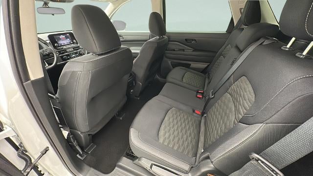 2024 Nissan Pathfinder S
