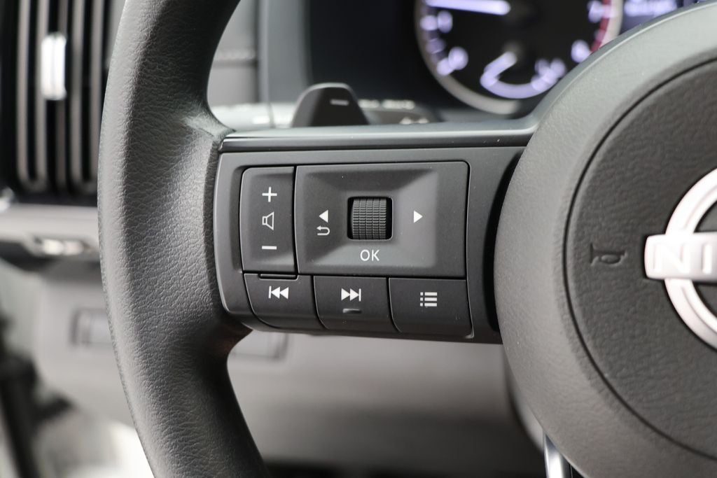 2024 Nissan Pathfinder S