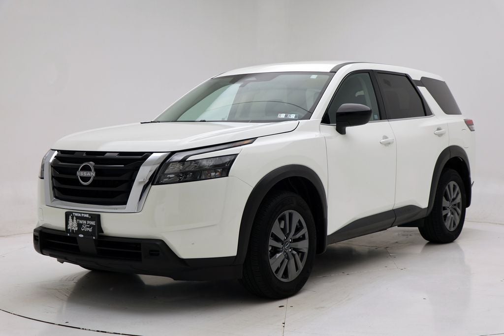 2024 Nissan Pathfinder S