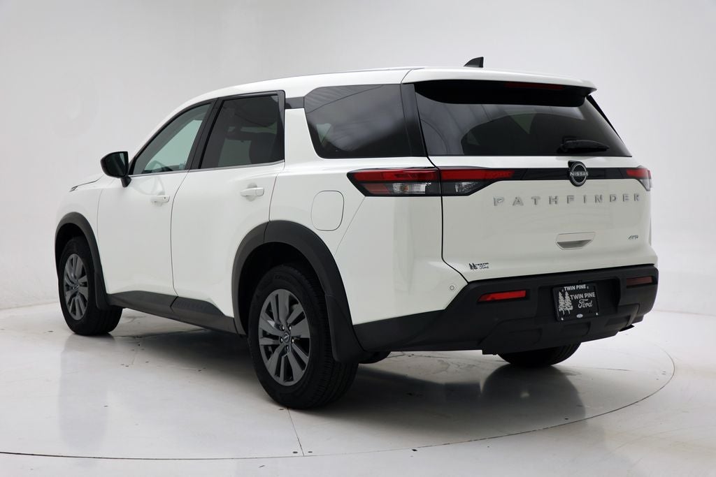 2024 Nissan Pathfinder S