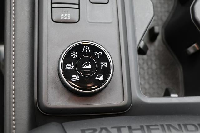 2024 Nissan Pathfinder S