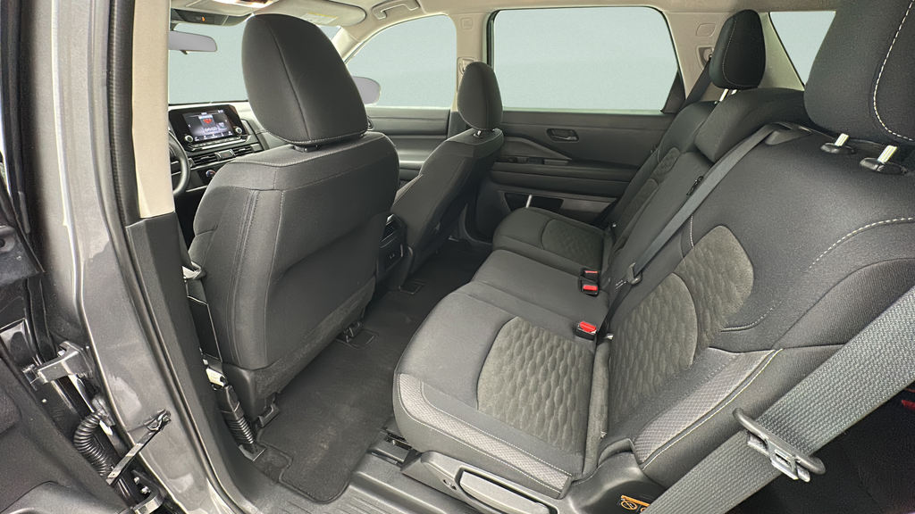 2024 Nissan Pathfinder S