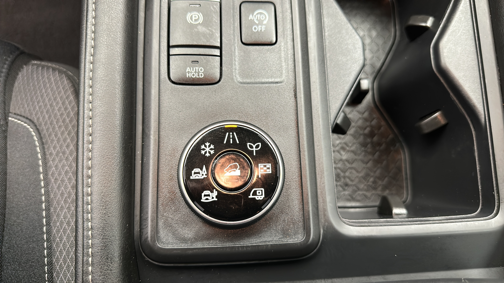 2024 Nissan Pathfinder S