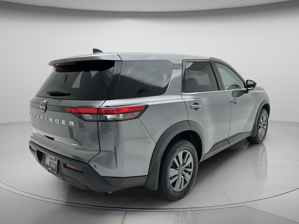 2024 Nissan Pathfinder S