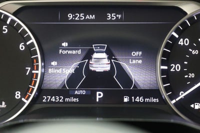 2025 Nissan Pathfinder SV