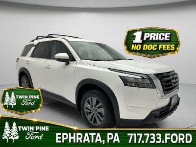 2024 Nissan Pathfinder SV