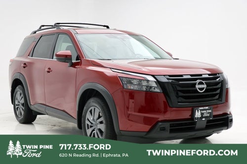 2025 Nissan Pathfinder SV