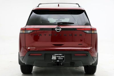 2025 Nissan Pathfinder SV