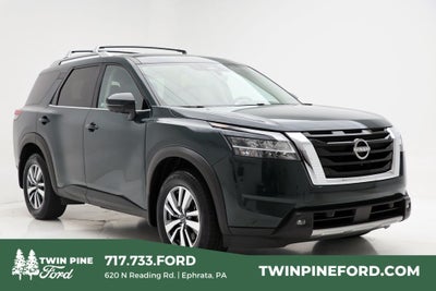 2023 Nissan Pathfinder SL