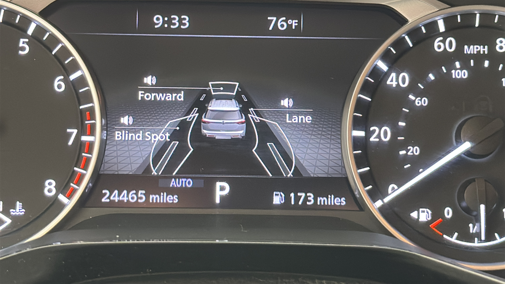 2024 Nissan Pathfinder SL