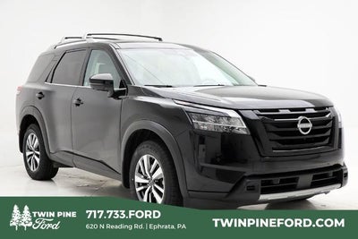 2024 Nissan Pathfinder SL