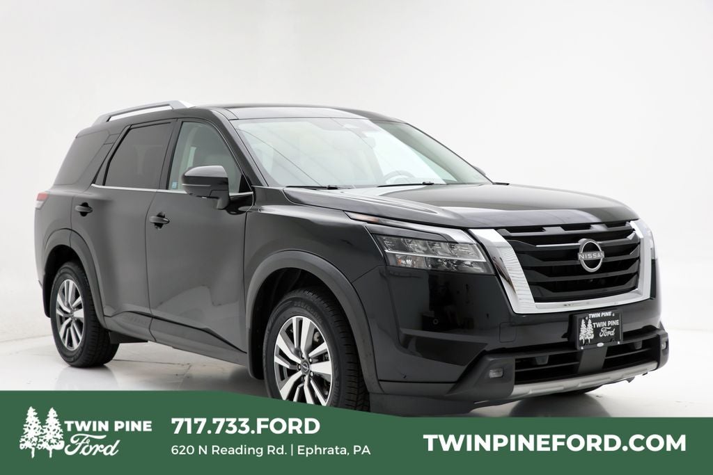 2022 Nissan Pathfinder SL