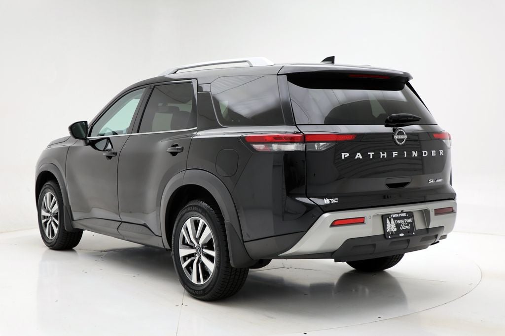 2022 Nissan Pathfinder SL
