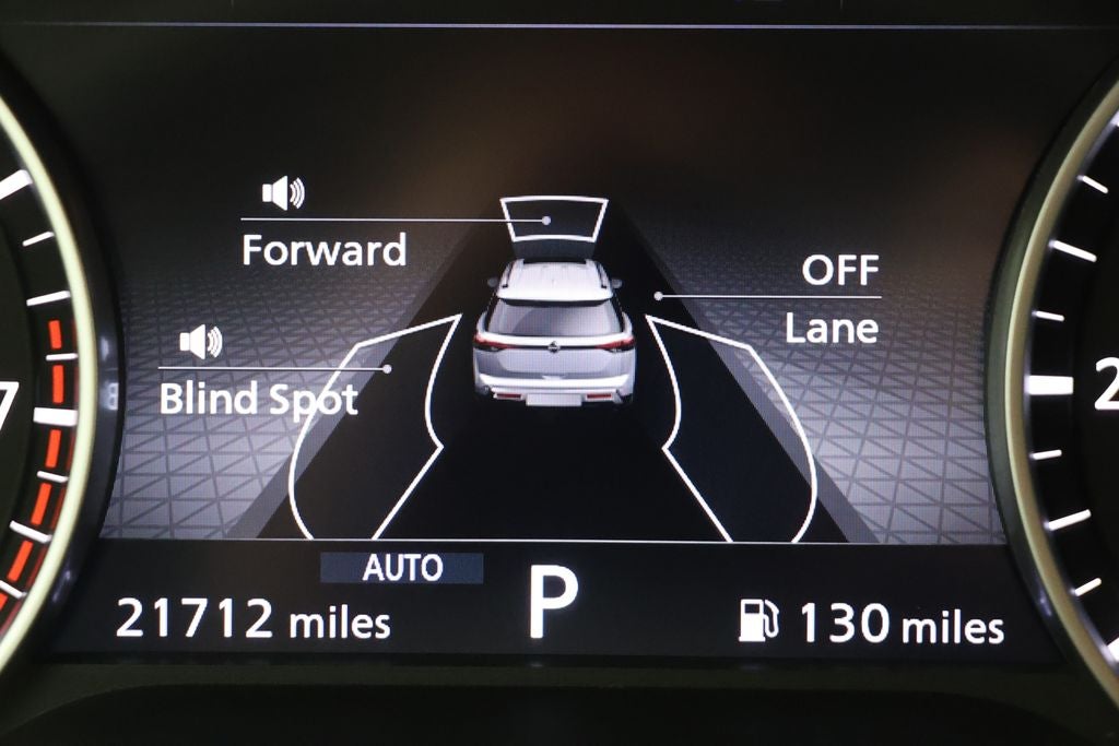 2023 Nissan Pathfinder SL