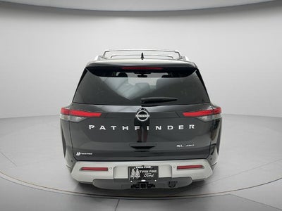 2024 Nissan Pathfinder SL