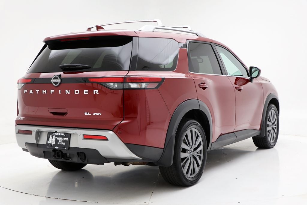 2022 Nissan Pathfinder SL
