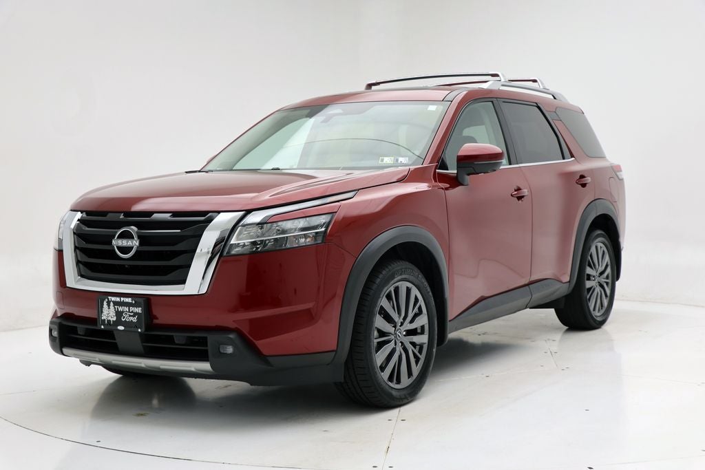 2022 Nissan Pathfinder SL
