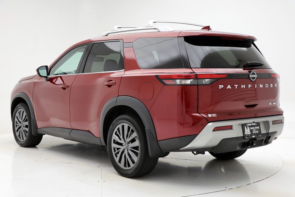 2022 Nissan Pathfinder SL