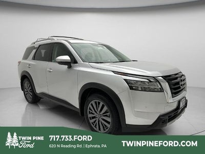2024 Nissan Pathfinder SL