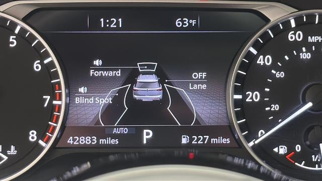 2023 Nissan Pathfinder SL
