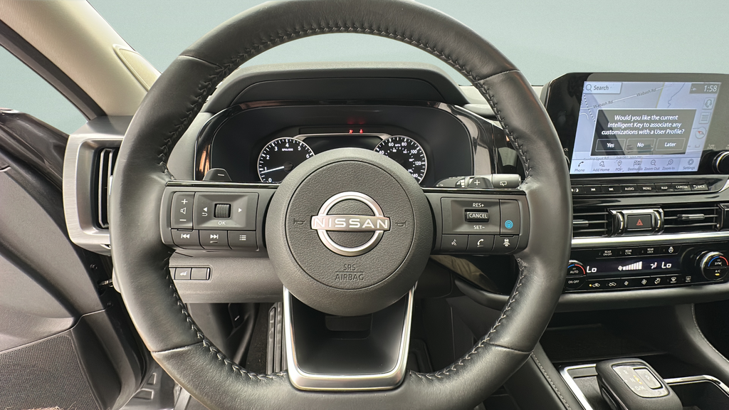 2024 Nissan Pathfinder SL
