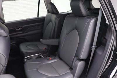 2025 Toyota Grand Highlander Base