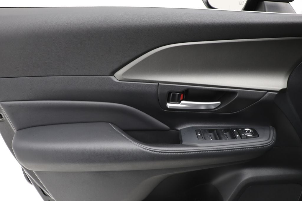 2025 Toyota Grand Highlander Base