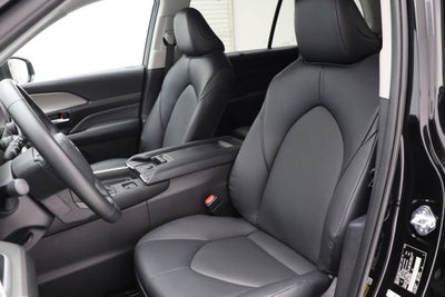 2025 Toyota Grand Highlander Base