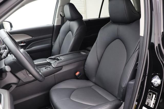 2025 Toyota Grand Highlander Base