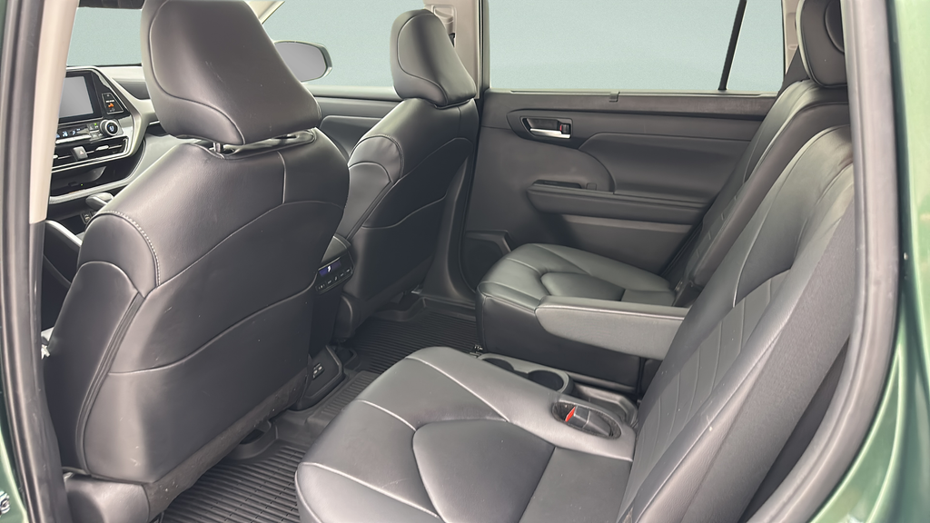 2024 Toyota Highlander Hybrid XLE