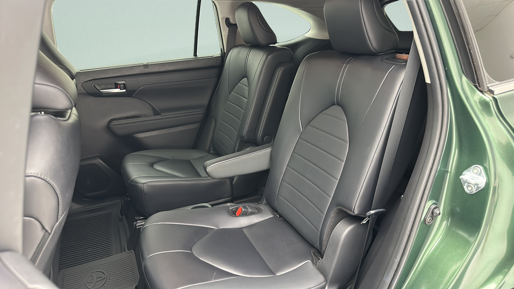 2024 Toyota Highlander Hybrid XLE