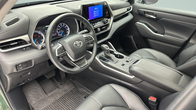 2024 Toyota Highlander Hybrid XLE
