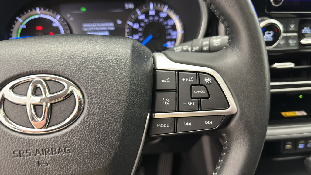 2024 Toyota Highlander Hybrid XLE