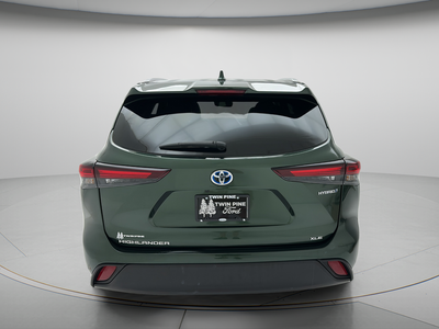 2024 Toyota Highlander Hybrid XLE
