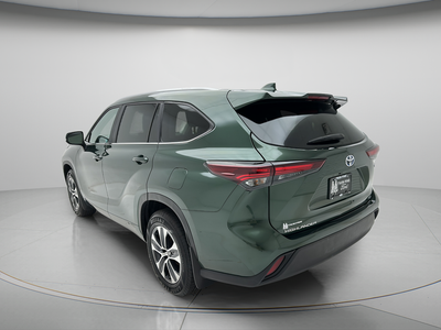 2024 Toyota Highlander Hybrid XLE