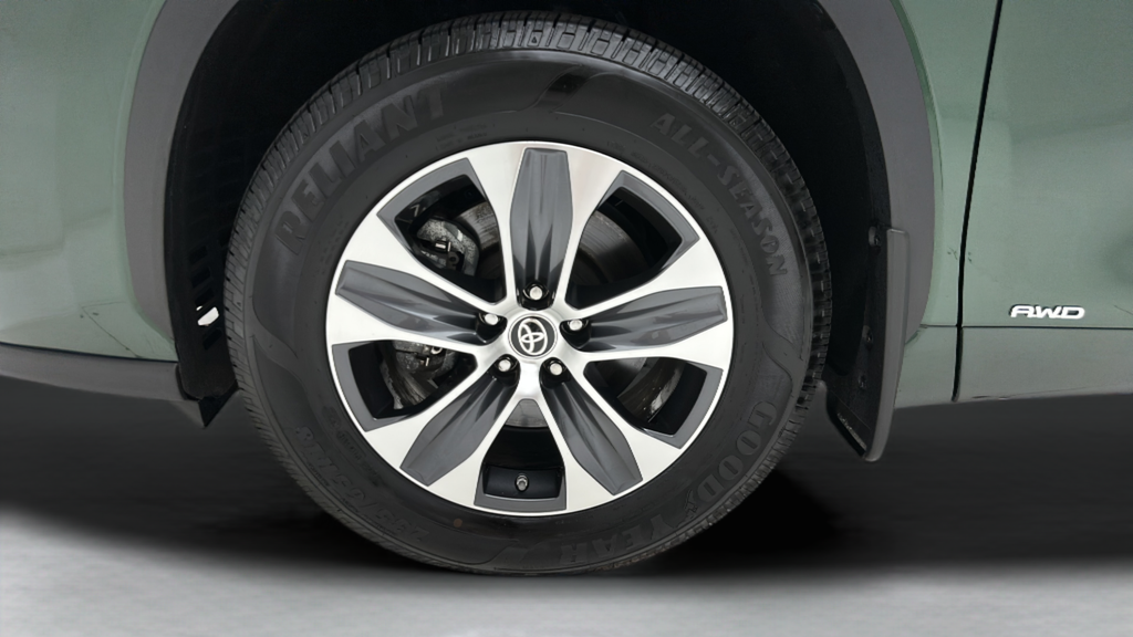 2024 Toyota Highlander Hybrid XLE