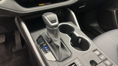 2025 Toyota Highlander Base