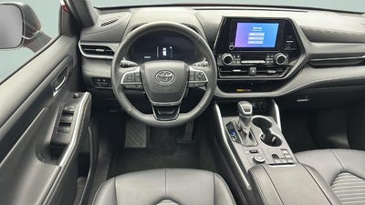 2025 Toyota Highlander Base