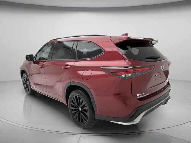 2025 Toyota Highlander Base